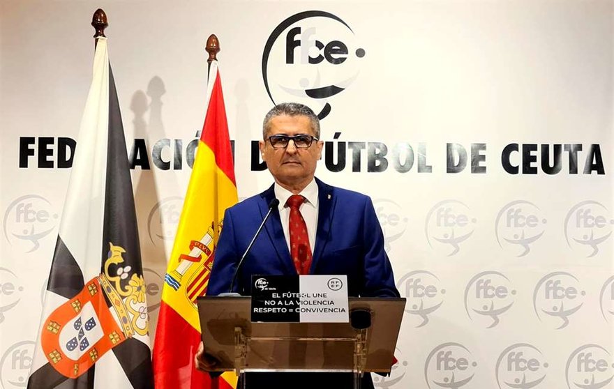 El presidente de la Real Federación de Fútbol de Ceuta, Antonio García Gaona