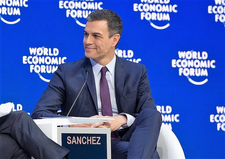 230119-sanchez-davos4