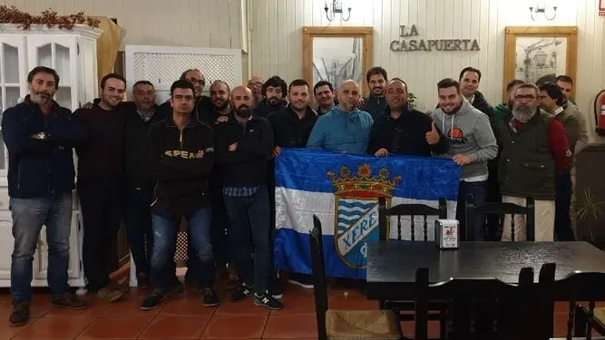 aficionados-Xerez-CD-comision-xerecista_1434767485_116558513_667x375