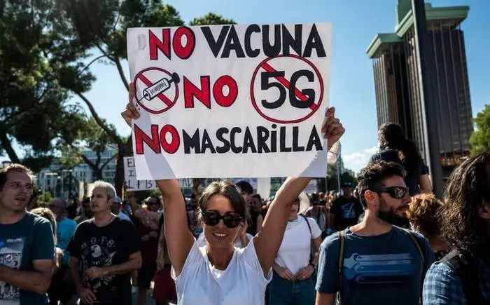 Protesta antimascarilla en Madrid