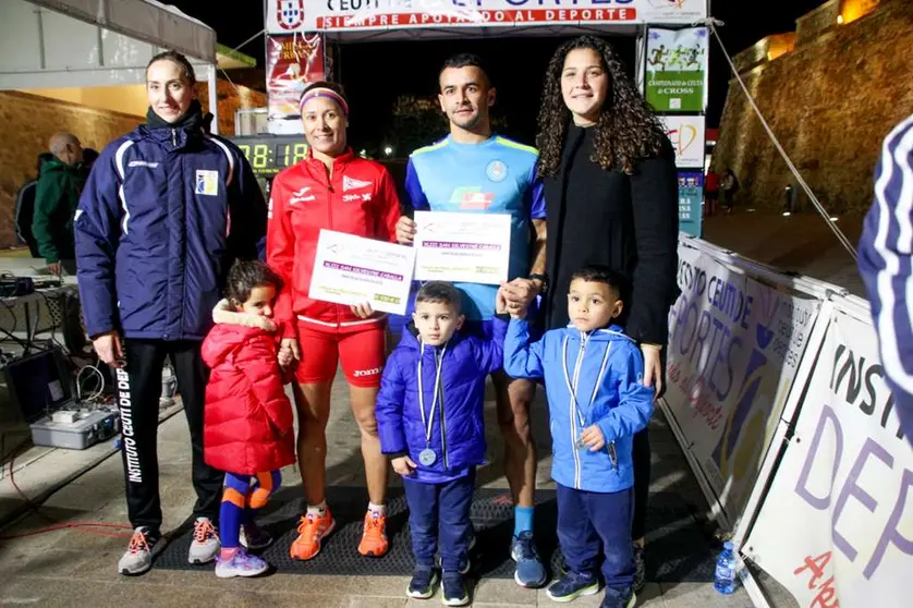 ICD I Hassan Amar (14’23”) y Samira Mhandi (16’45”) campeones de la San Silvestre Caballa 2019.