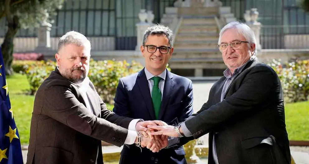 Ministro Félix Bolaños, Javier Jordán de Urries (CSIF) y Carlos Javier Álvarez (UGT).