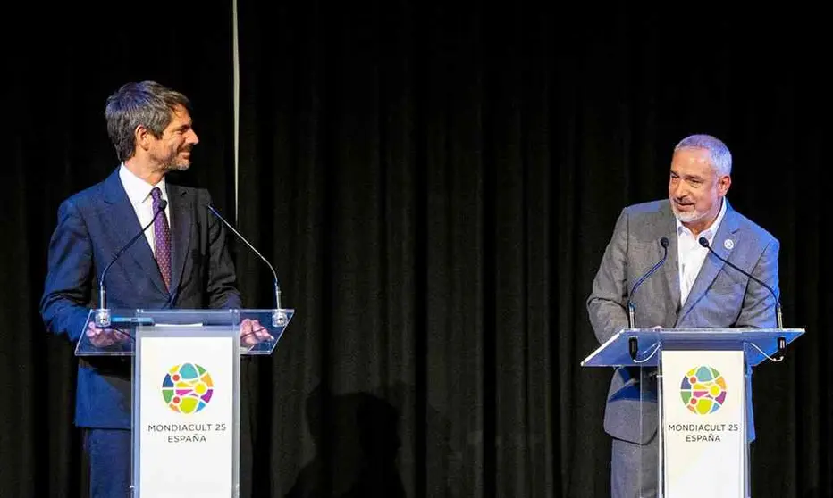 El ministro de Cultura, Ernest Urtasun, y el subdirector general de Cultura de UNESCO, Ernesto Ottone, presentan Mondiacult 2025.