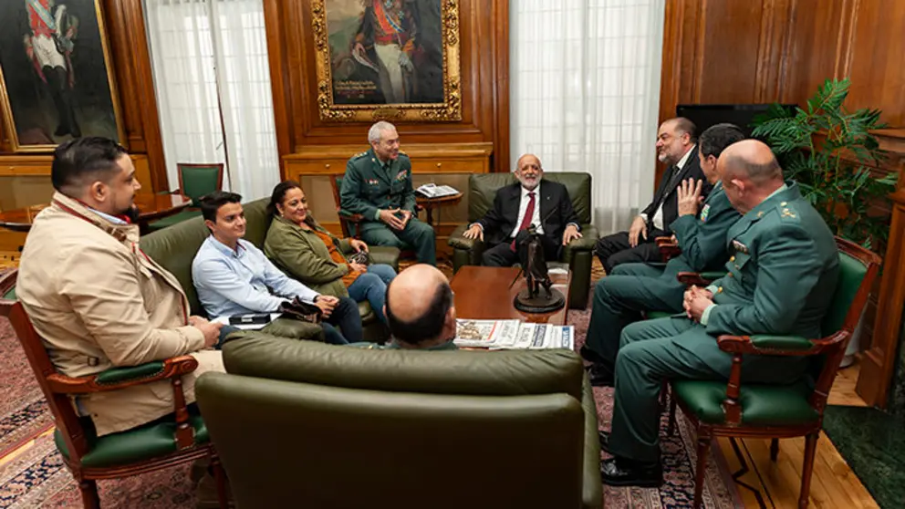 2018-11-06-FIRMA-CONVENIO-CASA-GITANOS_04