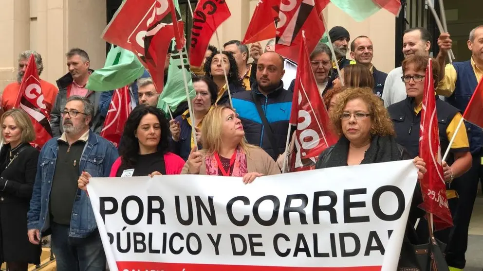 foto concentracion correos ceuta