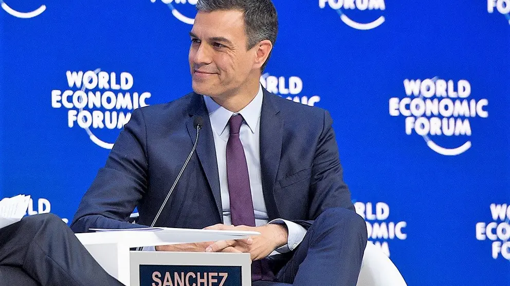 230119-sanchez-davos4