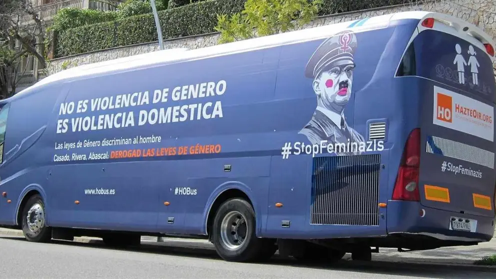 AUTOBUS_HAZTEOIR_FEMINAZIS