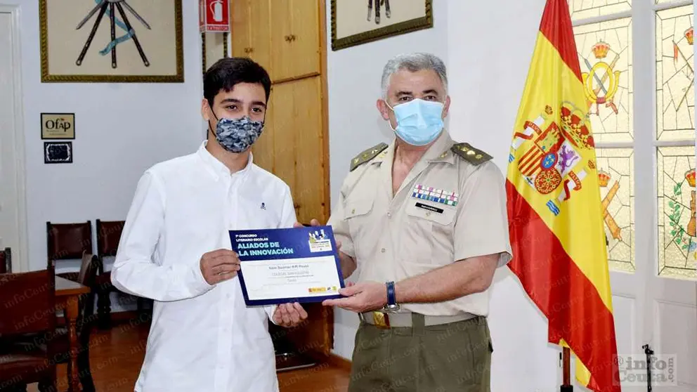 Naim Soulman Riffi Pouso, ganador provincial con la carta &ldquo;Querida Pilar&rdquo;, en la VII Edici&oacute;n &ldquo;Carta a un militar espa&ntilde;ol&rdquo;, CC San Agust&iacute;n.