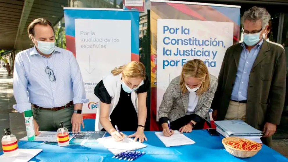 Inicio de la recogida de firmas | Foto: PP / Tarek