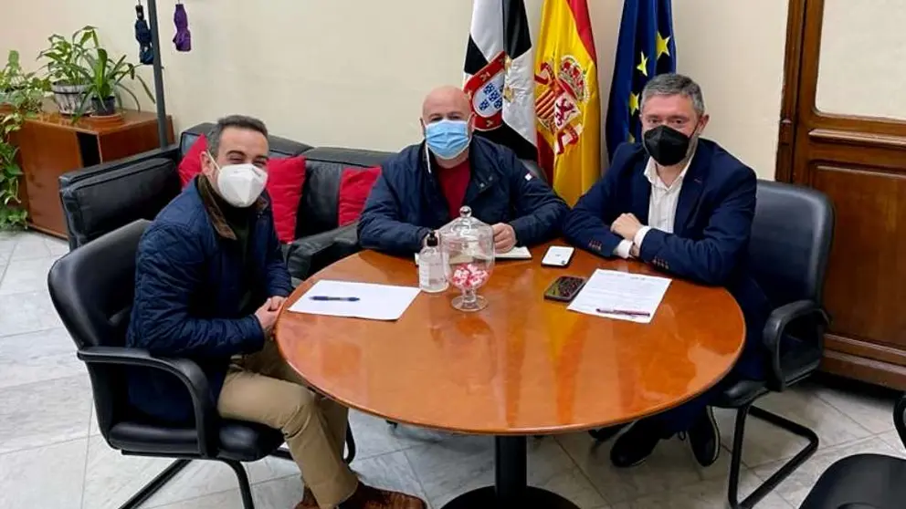 Guti&eacute;rrez con la Autoridad Portuaria