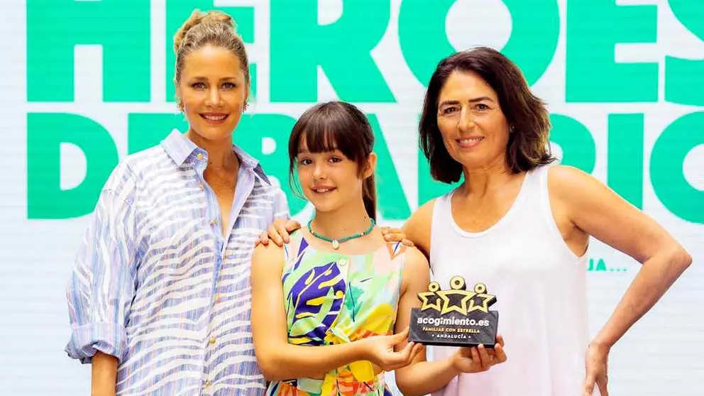 Lisi Linder, Luna Fulgencio y Carolina Bassecourt 