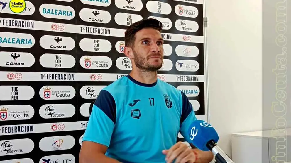 Adri&aacute;n Cuevas