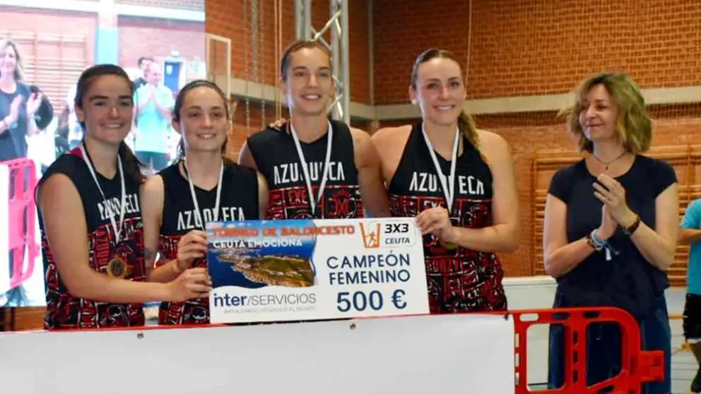 Equipo &lsquo;Azuqueca&rsquo;, ganadoras de la categor&iacute;a femenina.
