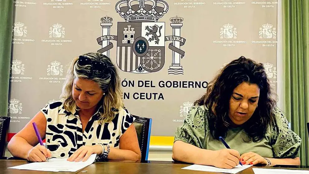 La directora general, de MUFACE, Myriam Pallar&eacute;s y la delegada del Gobierno, Cristina P&eacute;rez.