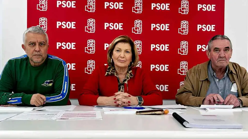 Mesa del Comit&eacute; Regional, presidida por Blanca G&oacute;mez, y con los vocales Mohamed Haidor y Eloy Verdugo.