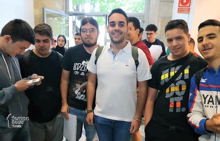 64329878_10217446297482177_6170710244377755648_n