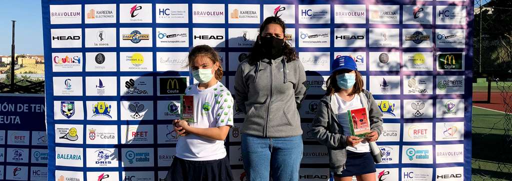 Sub-10 femenino: Campeona Carmen Martin Rodríguez (Tenis Ceuta) finalista Mireya Gómez Moreno (Loma Margarita)