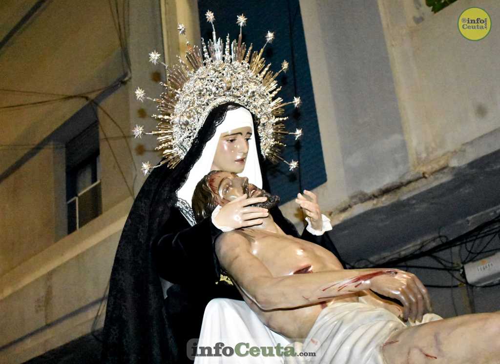 Cofradía del Santísimo Cristo de la Paz y María Santísima de la Piedad