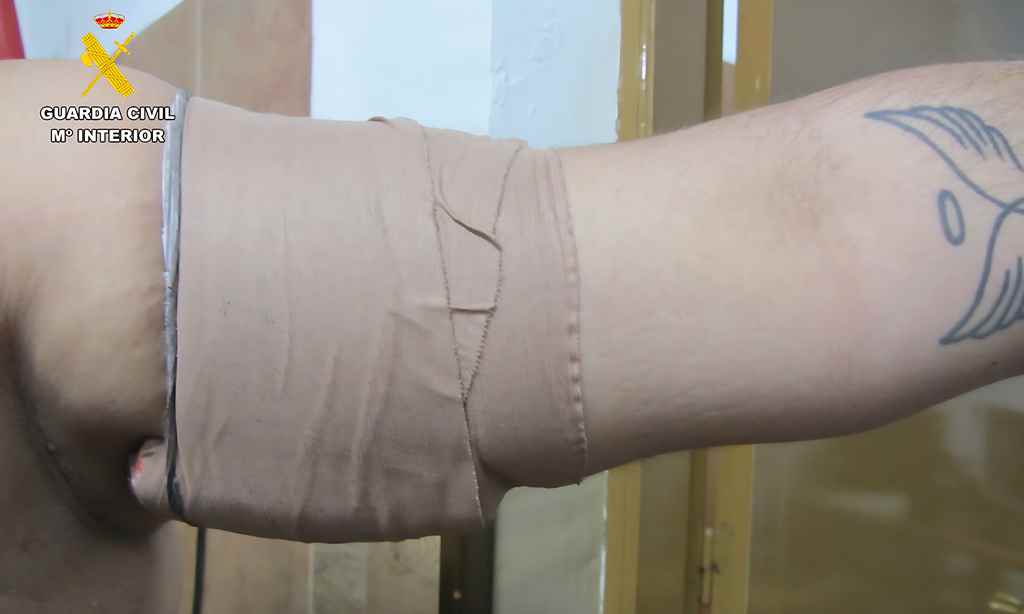 AIEnhancer_FotoJet (4)