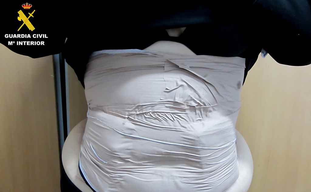 AIEnhancer_FotoJet (2)
